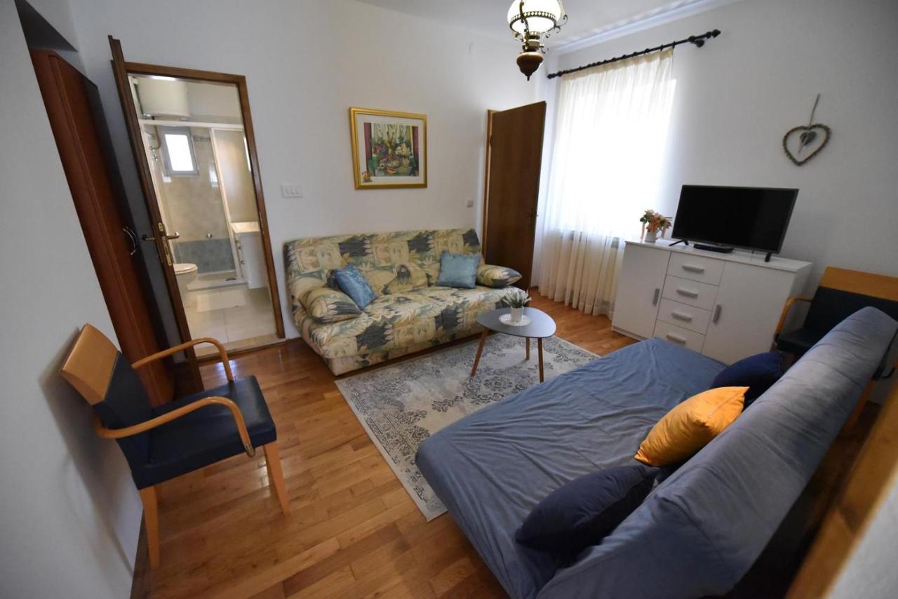 Nona Apartment *
